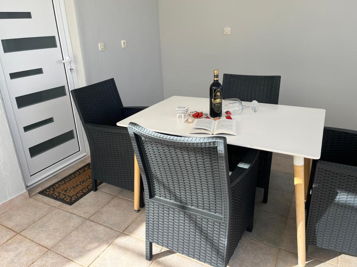Apartments Medic Drače Eksteriør bilde