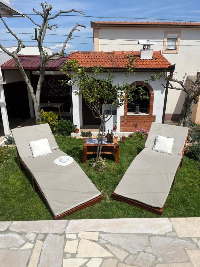 Apartments Medic Drače Eksteriør bilde