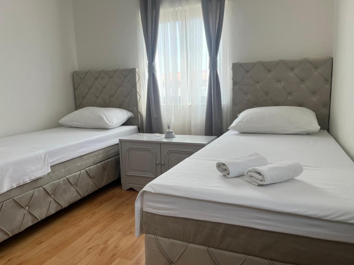 Apartments Medic Drače Eksteriør bilde